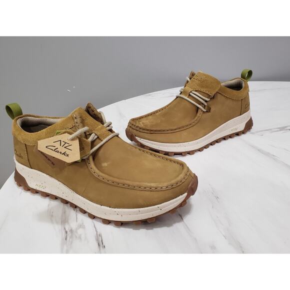 NEW Men size 10.5 Clarks ATL Trek Wally Nubuck Oakmoss All Terrain Leisure Shoes